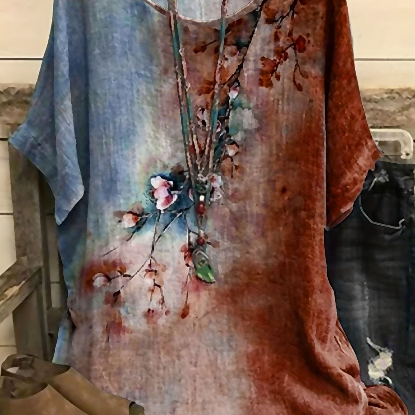 

Plus Size Casual Blouse, Women's Plus Floral Print Short Sleeve Round Neck Split Top