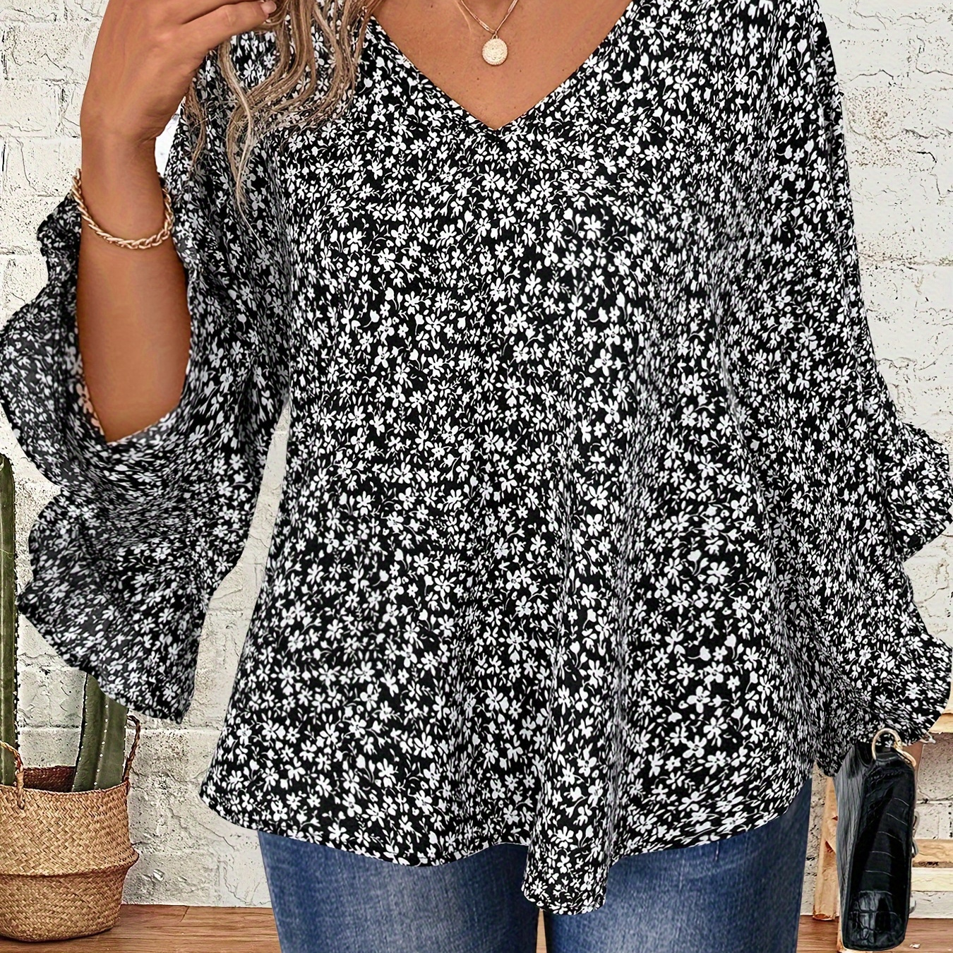 

Plus Size All Over Print V Neck Blouse, Elegant Ruffle Cuff Long Sleeve Blouse For Spring & Fall, Women's Plus Size Clothing
