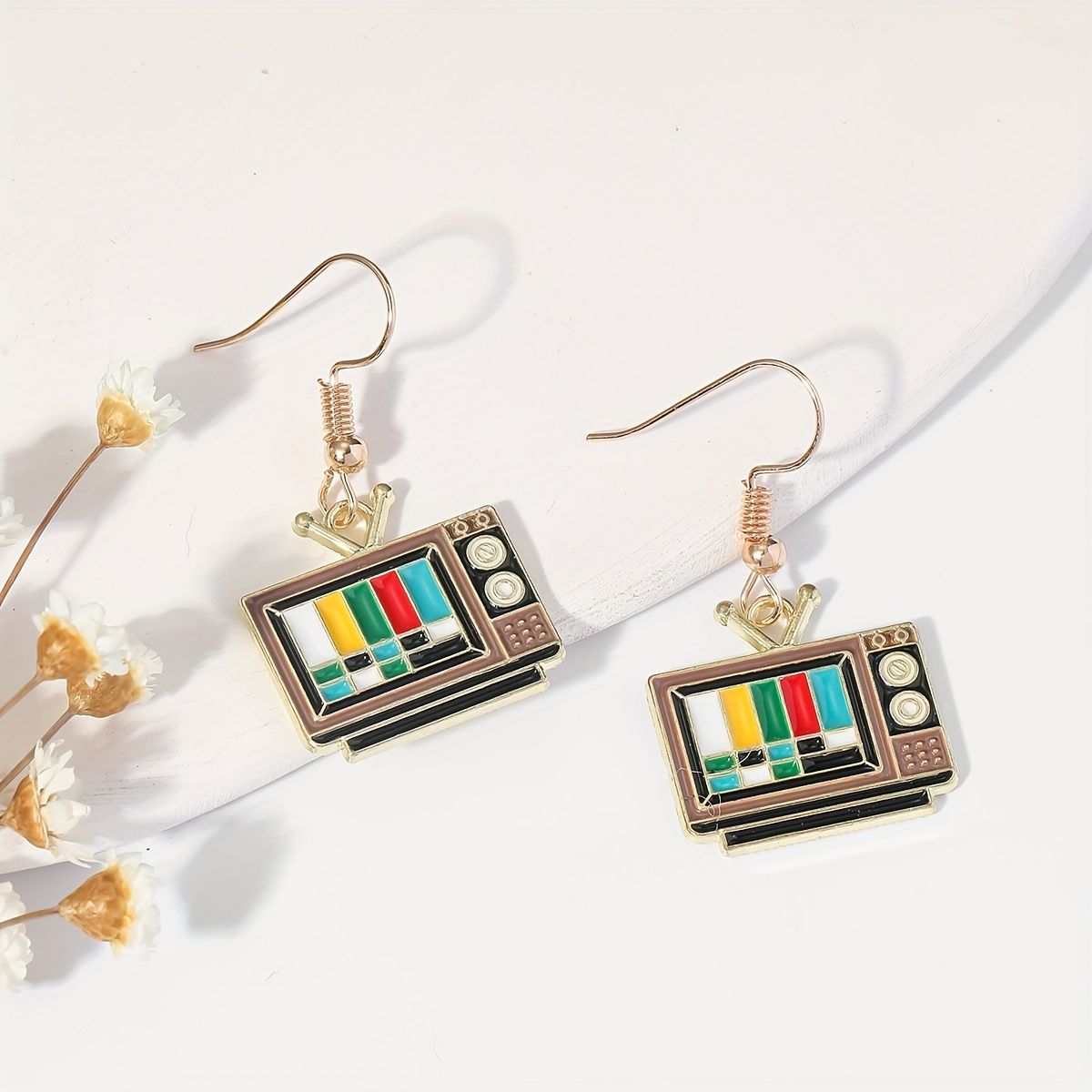 

Retro Television Y2k Style Earrings Unique Cartoon Tv Dangle Drop Earrings Tv Pendant For Women Party Jewelry