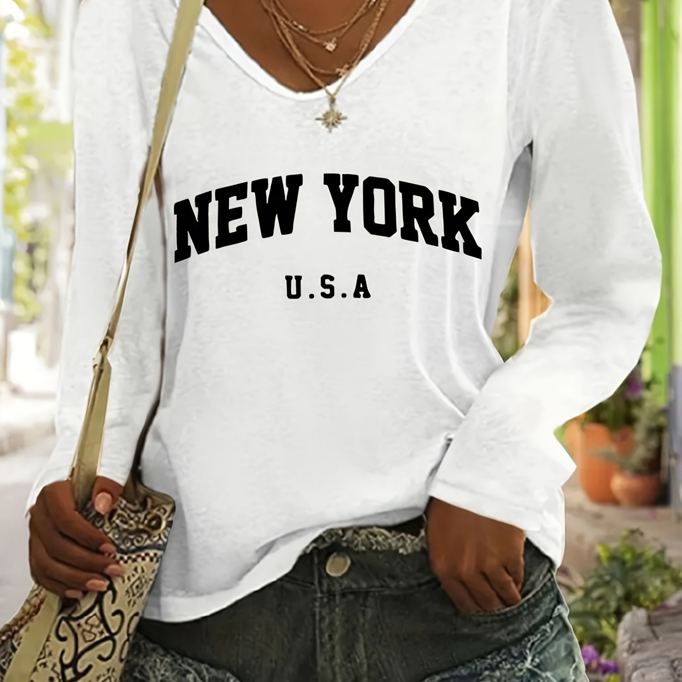 

New York Print T-shirt, Long Sleeve V Neck Casual Top For Spring & Fall, Women's Clothing