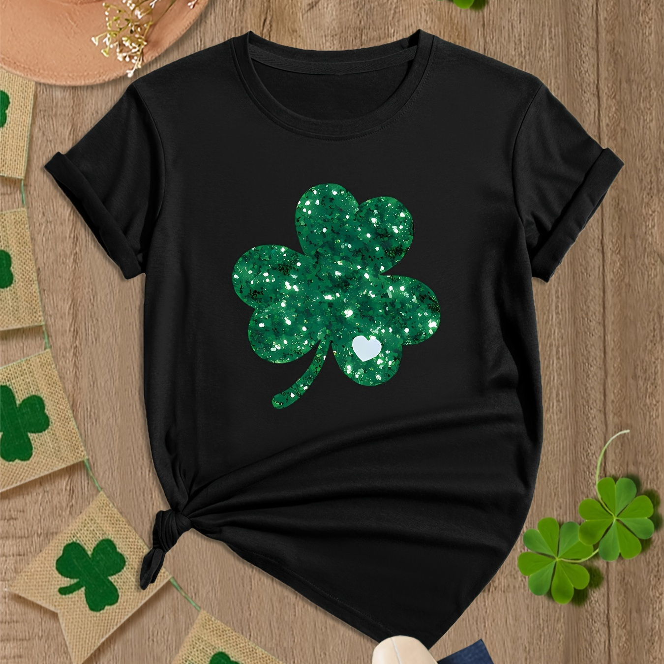 

St. Patrick's Day Clover Graphic Round Neck Sports Tee, Fashion Casual Stretch Short Sleeve Sport T-shirt, Women's Clothing Graphic(printed Without Diamonds)