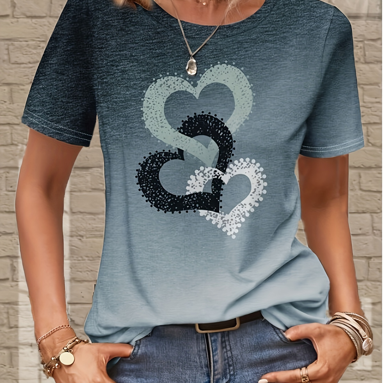 

Women's Casual T-shirt, Plus Size Heart & Ombre Print Short Sleeve Round Neck T-shirt