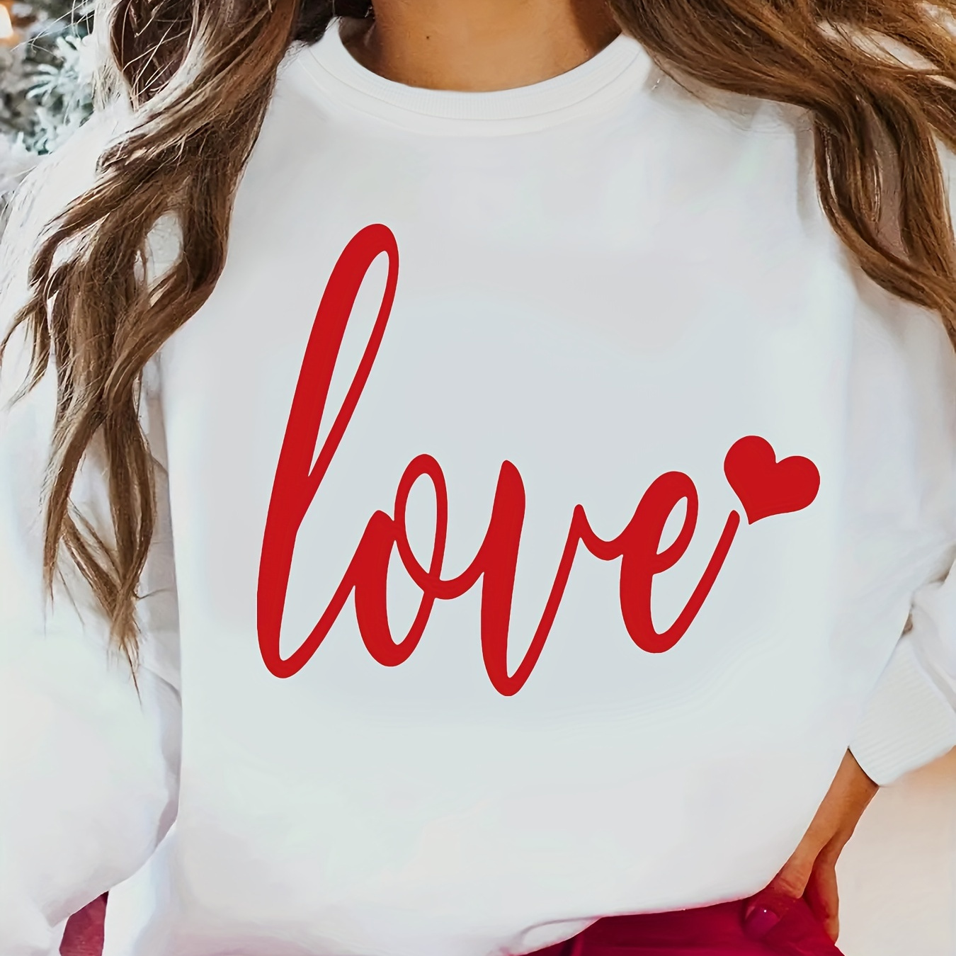 

Women's Valentine's Day Casual Sweatshirt, Plus Size Heart & Letter Graphic Long Sleeve Round Neck Pullover Top