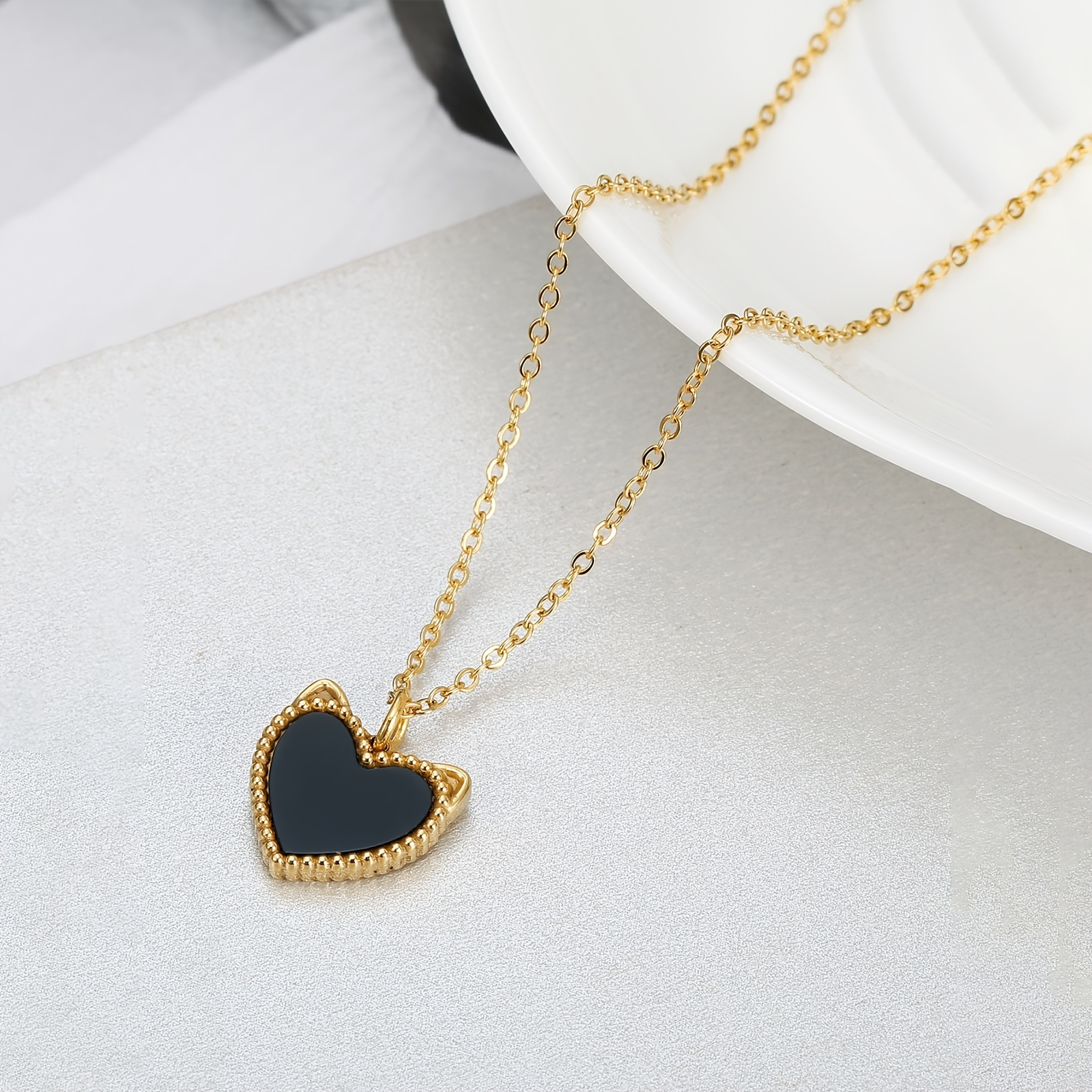 Fashion Simple Black Love Heart Pendant Necklace Clavicle Chain - Temu