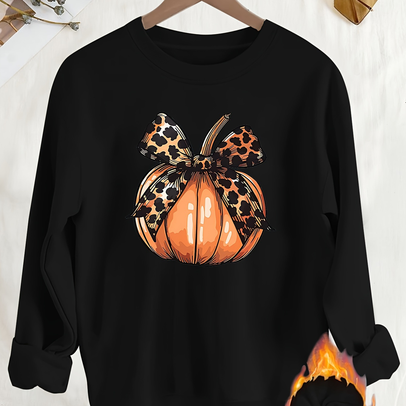 

Leopard Bow & Pumpkin Print Pullover Sweatshirt, Casual Long Sleeve Crew Neck Sweatshirt For Fall & Winter, Women's Clothing