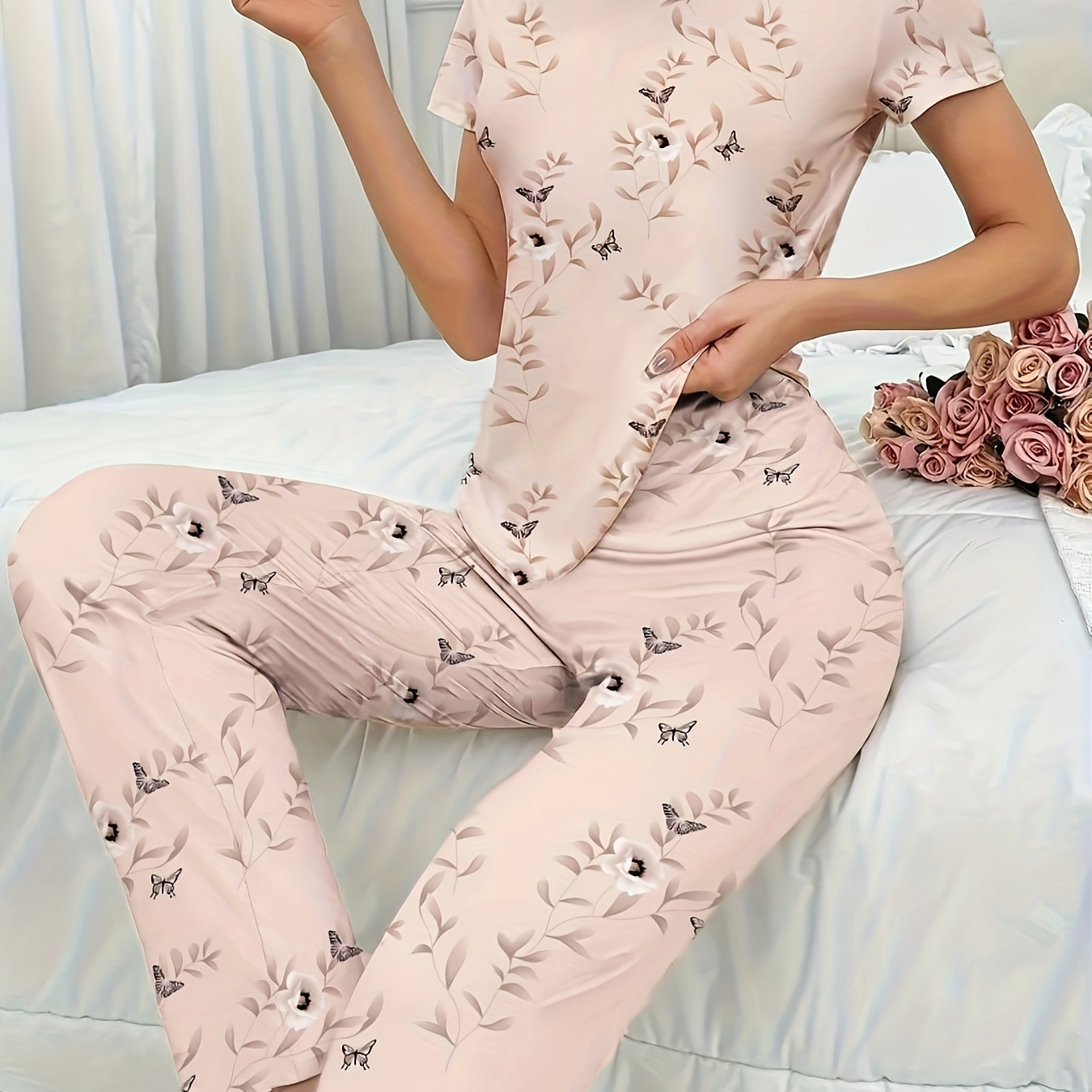 

2pcs Women's Pajama Set With Long Pants + Top With Flowers And Butterflies Pattern