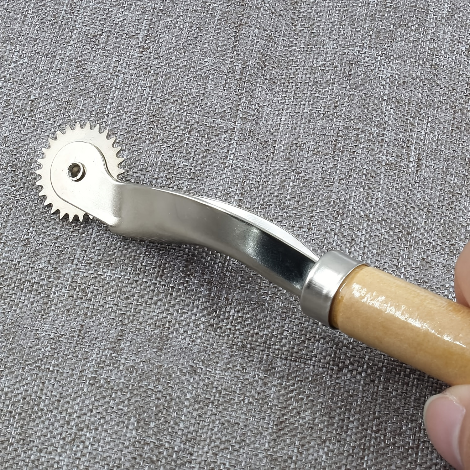 Wooden Pressing Wheel Sewing Tools Joint Roller Quilting Seam Roller  Wallpaper Roller with Ergonomic Handle for DIY Sewing