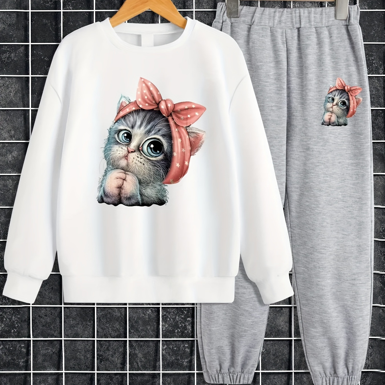 

2pcc, Cat Graphic Outfits Girls Crew Neck Long Sleeve Sweatshirt Top + Jogger Pants Set Comfy Outfits For Girls Spring Fall Sports Gift