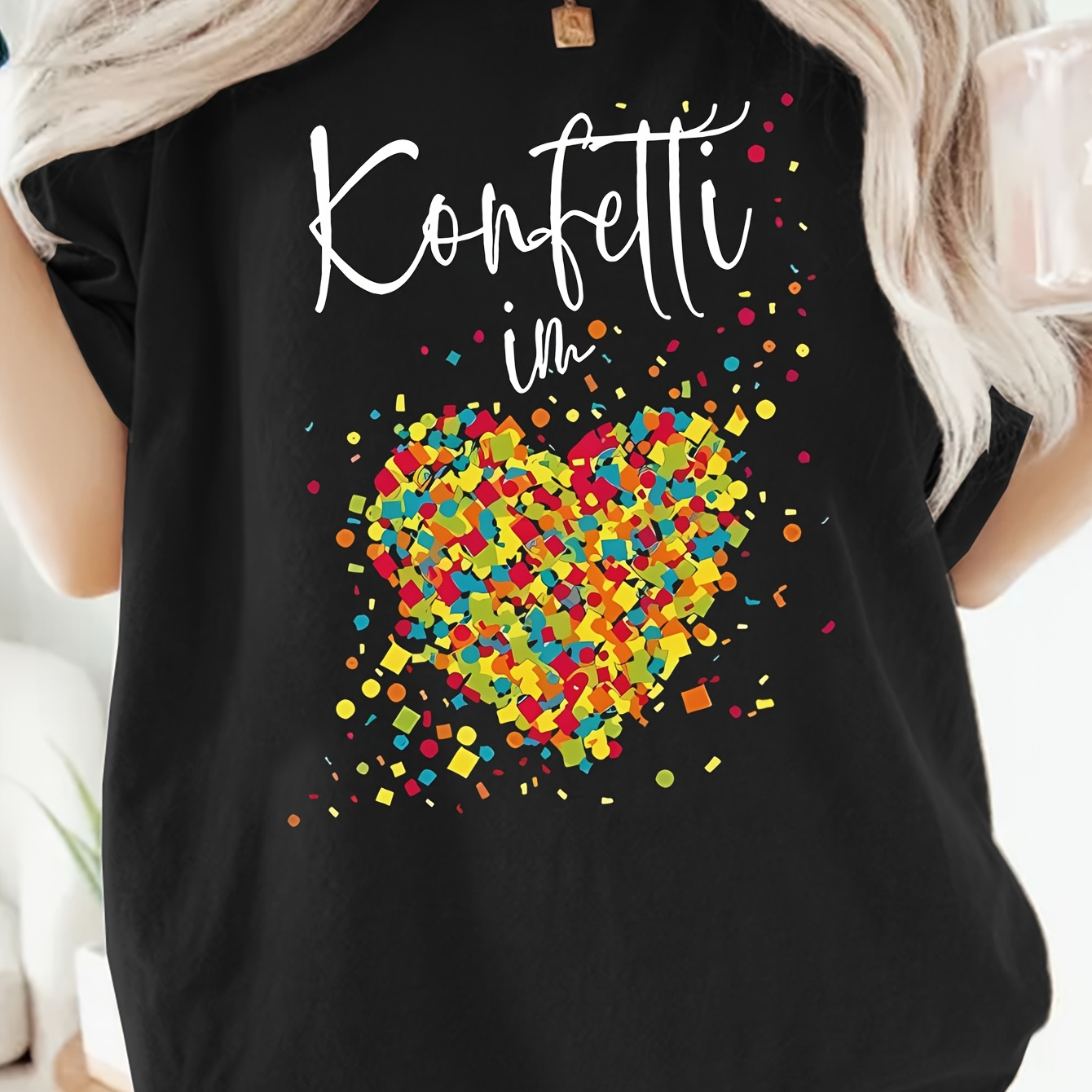 

Heart-shaped Printed Spring And Summer Casual Plus-size Round-neck Relaxed Fit T-shirt, Comfortable And Loose Oversized Printed Top.