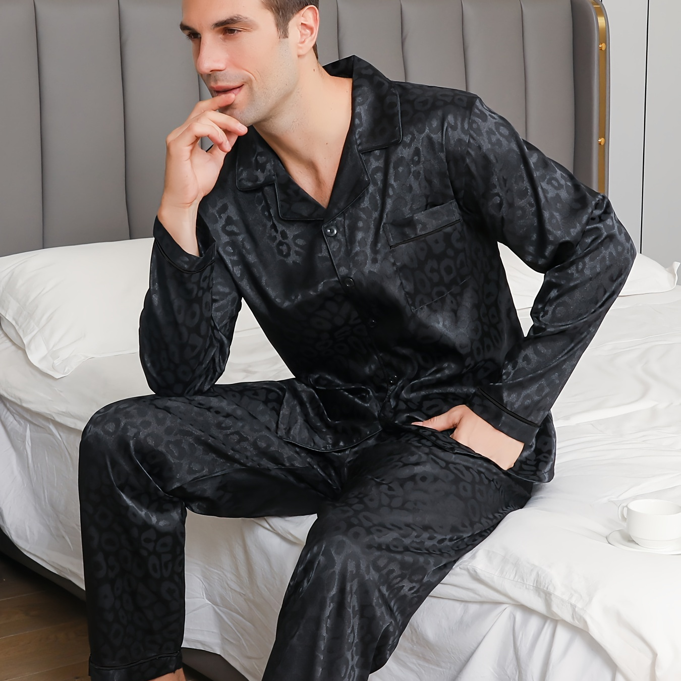 

Men's Long-sleeve, Long-pants Pajamas Suitable For Spring And Autumn, Worn Outside, Two-piece Leopard Print Loungewear For Fall.