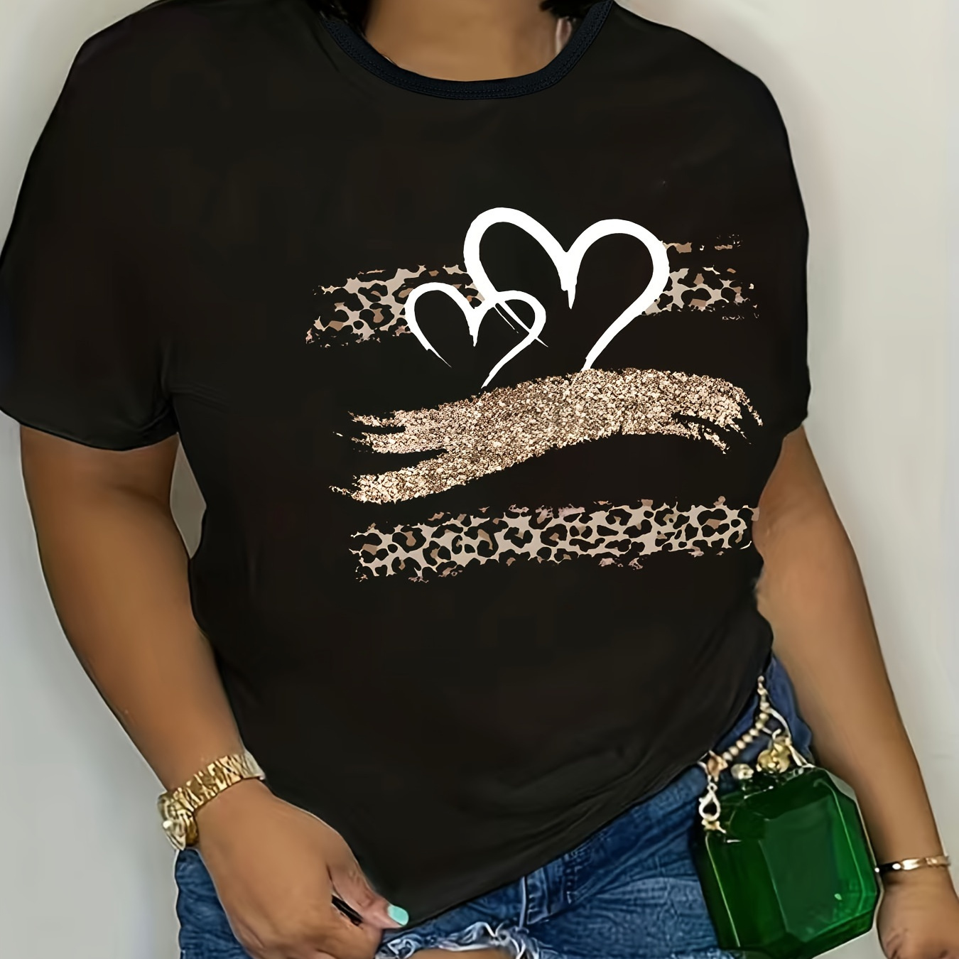 

Plus Size Heart & Leopard Print T-shirt, Casual Short Sleeve Top For Spring & Summer, Women's Plus Size Clothing