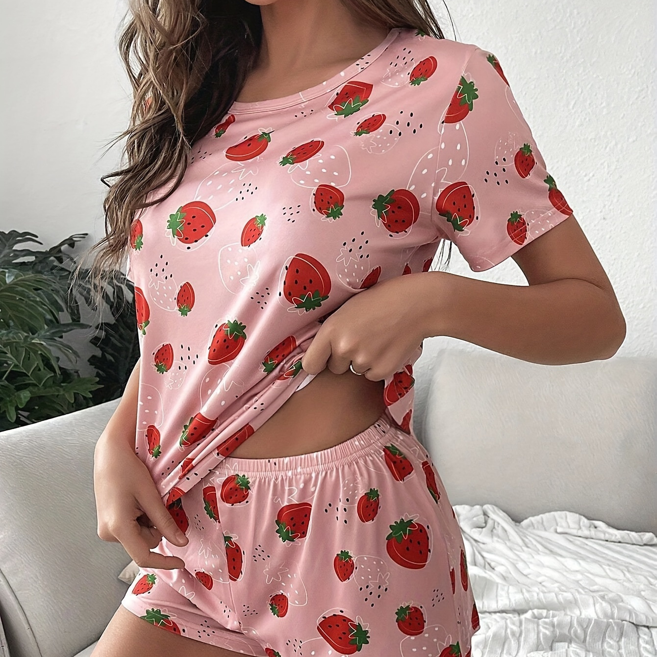 

Women's Cute Strawberry Print Pajama Set, Short Sleeve Round Neck Top & Shorts, Comfortable Relaxed Fit