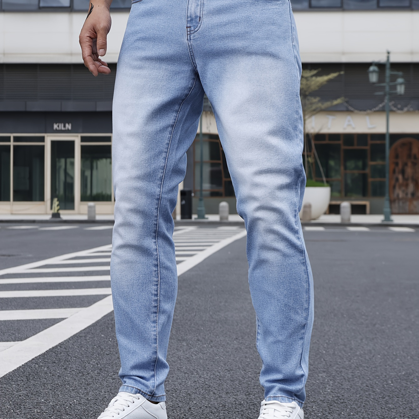 

Pantalons en denim droits pour hommes, Jeans au design pour hommes, Polyvalent pour porté en toutes