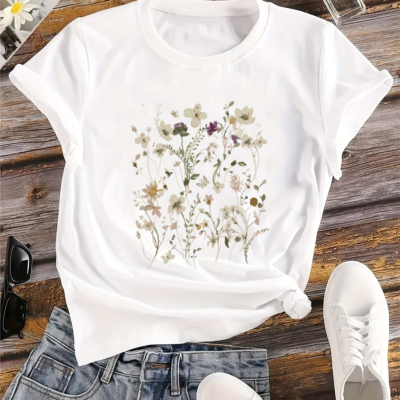 

Plus Size Floral Print T-shirt, Casual Short Sleeve Crew Neck Top For Spring & Summer, Women's Plus Size Clothing