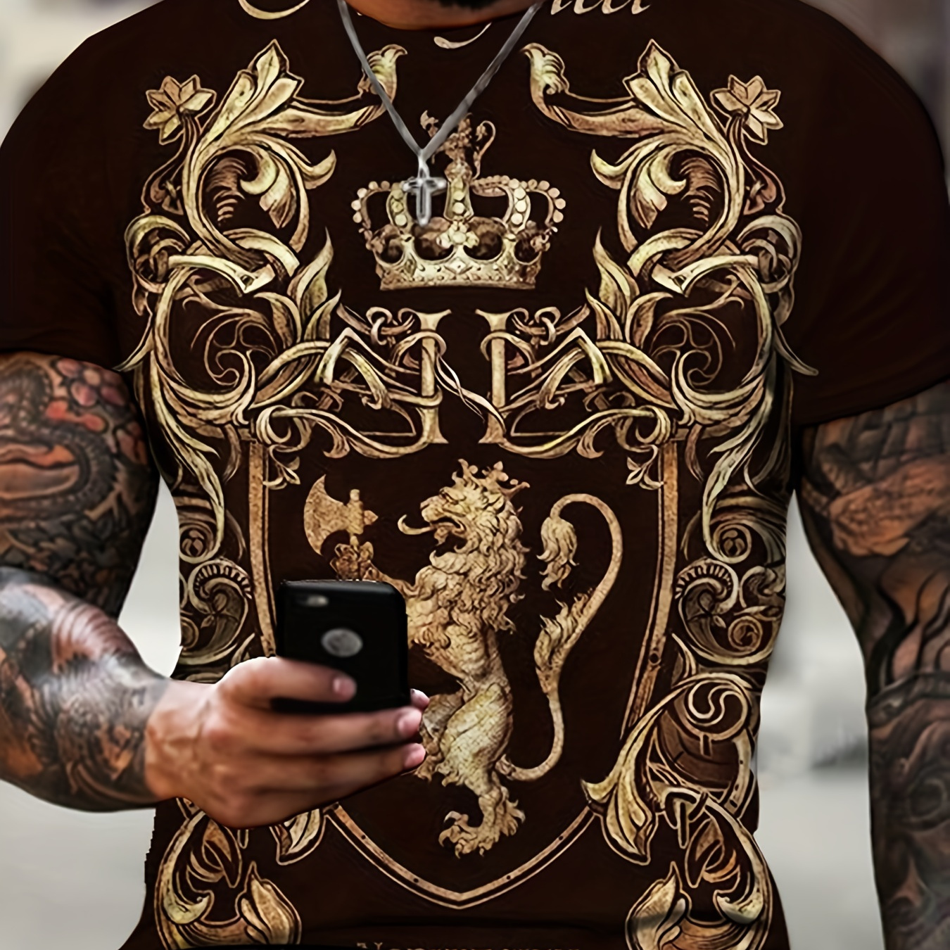 

Breathable Crown & Lion Graphic Tee For Men - Casual & Comfortable Outdoor Clothing