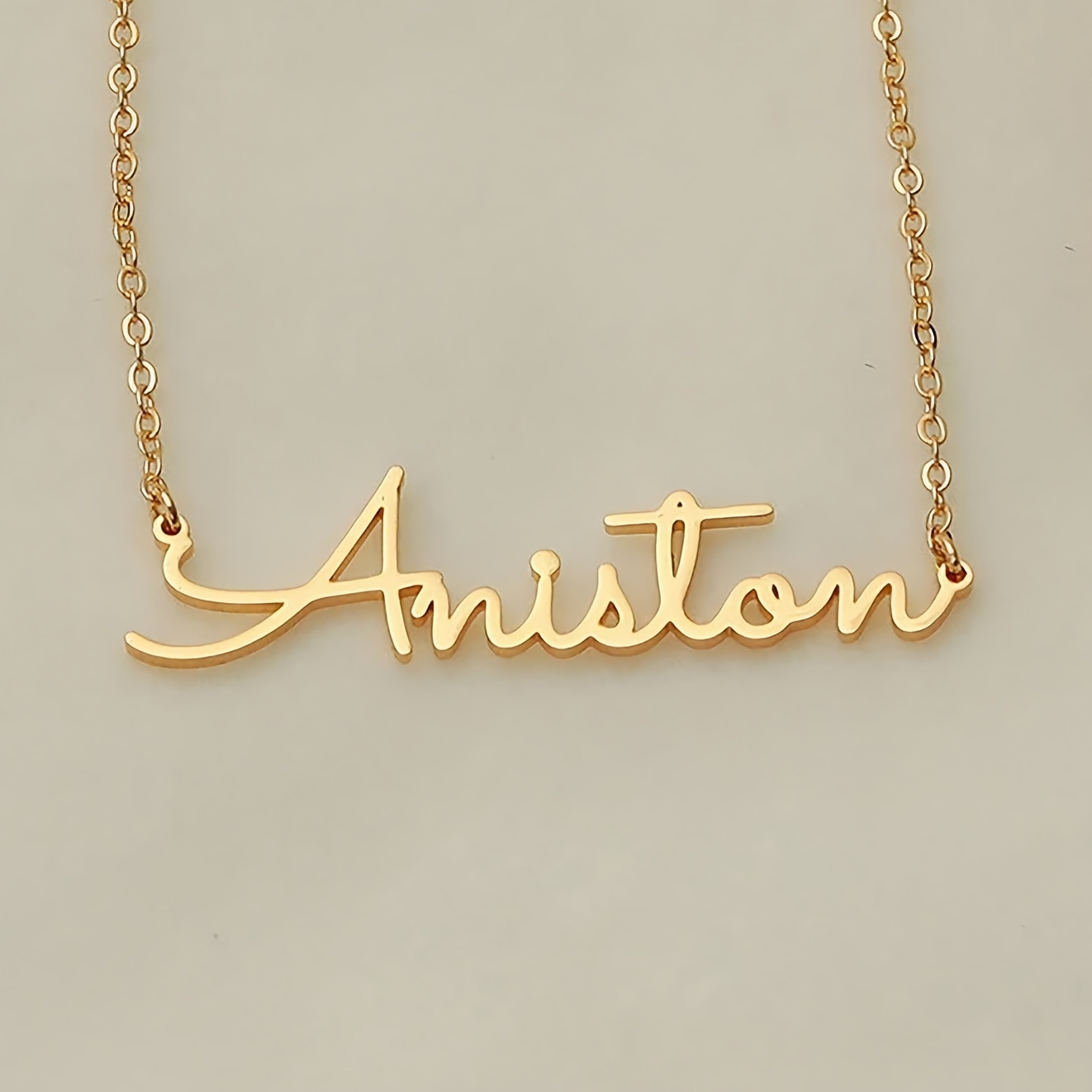 

Customized Personalized English Font Name Necklace Niche Design Neck Chain Jewelry Decoration