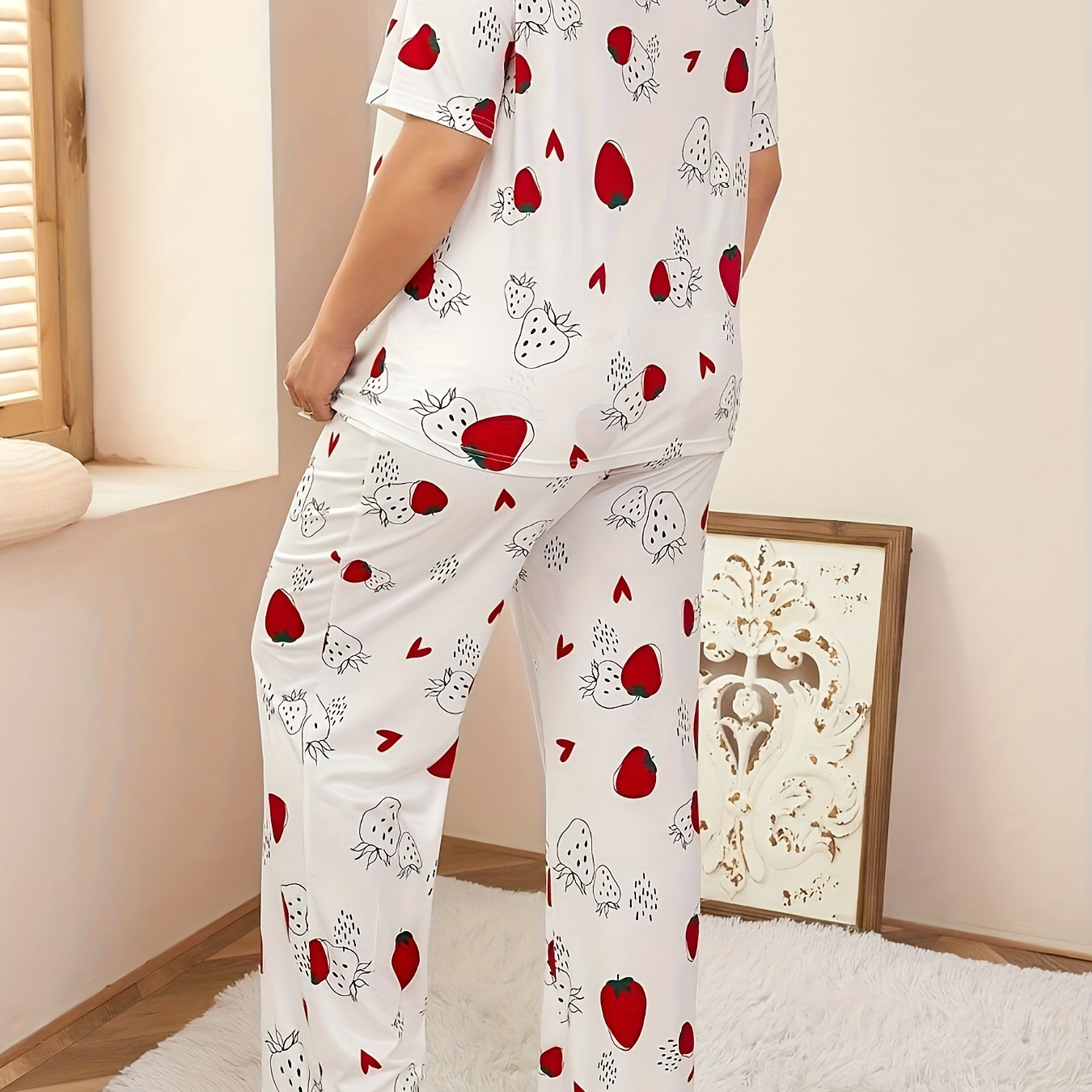 

Women's Plus Cute Pajamas Set, Plus Size Strawberry & Heart Print Short Sleeve Top & Pants Lounge 2 Piece Set