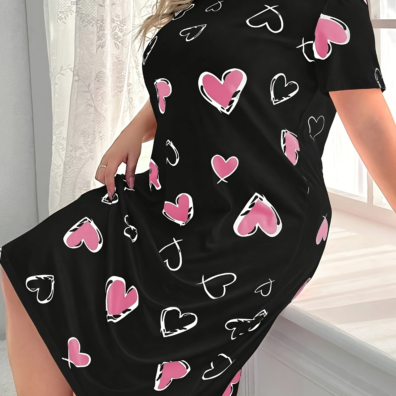 

Women's Plus Casual Sleep Dress, Plus Size Heart Print Short Sleeve Crew Neck Tee Nightdress