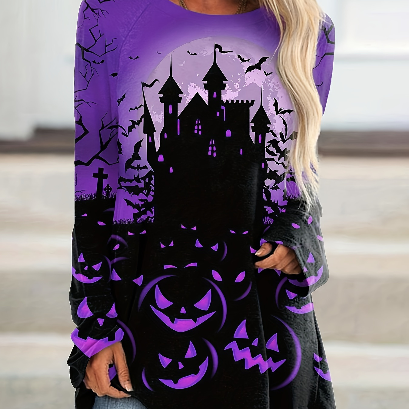 

Plus Size Halloween Casual Top, Women's Plus Graphic Print Long Sleeve Round Neck Tunic Top
