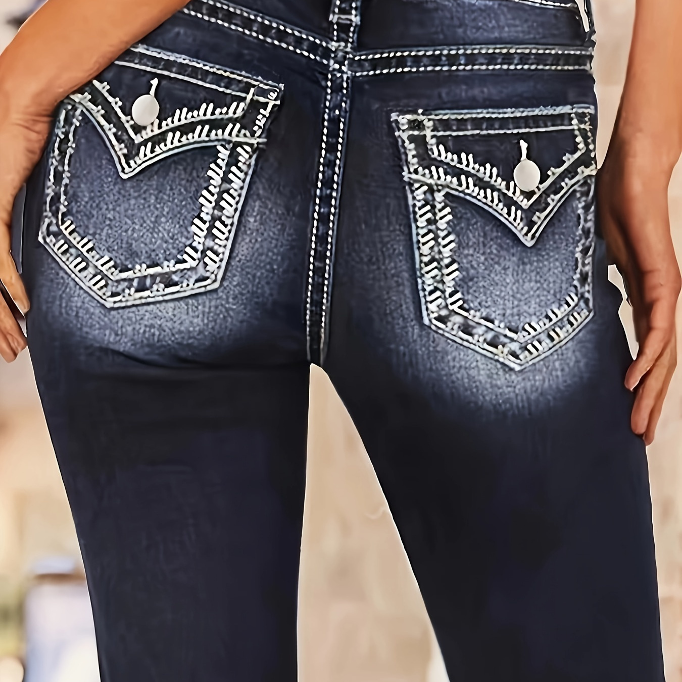 

Women's Elegant Embroidered Stretchy Denim Bermuda Shorts, Comfortable Fit, Versatile Casual Style, Bermuda Jorts