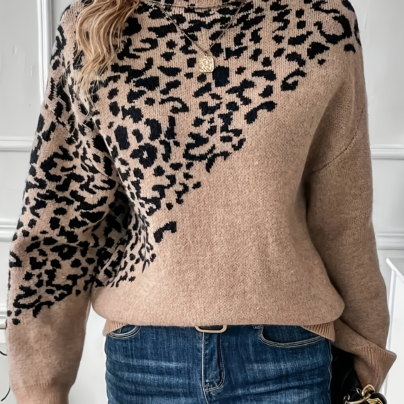 

Elegant Leopard Print Turtleneck Sweater - Chic Knit Pullover For Women, Fall & Winter