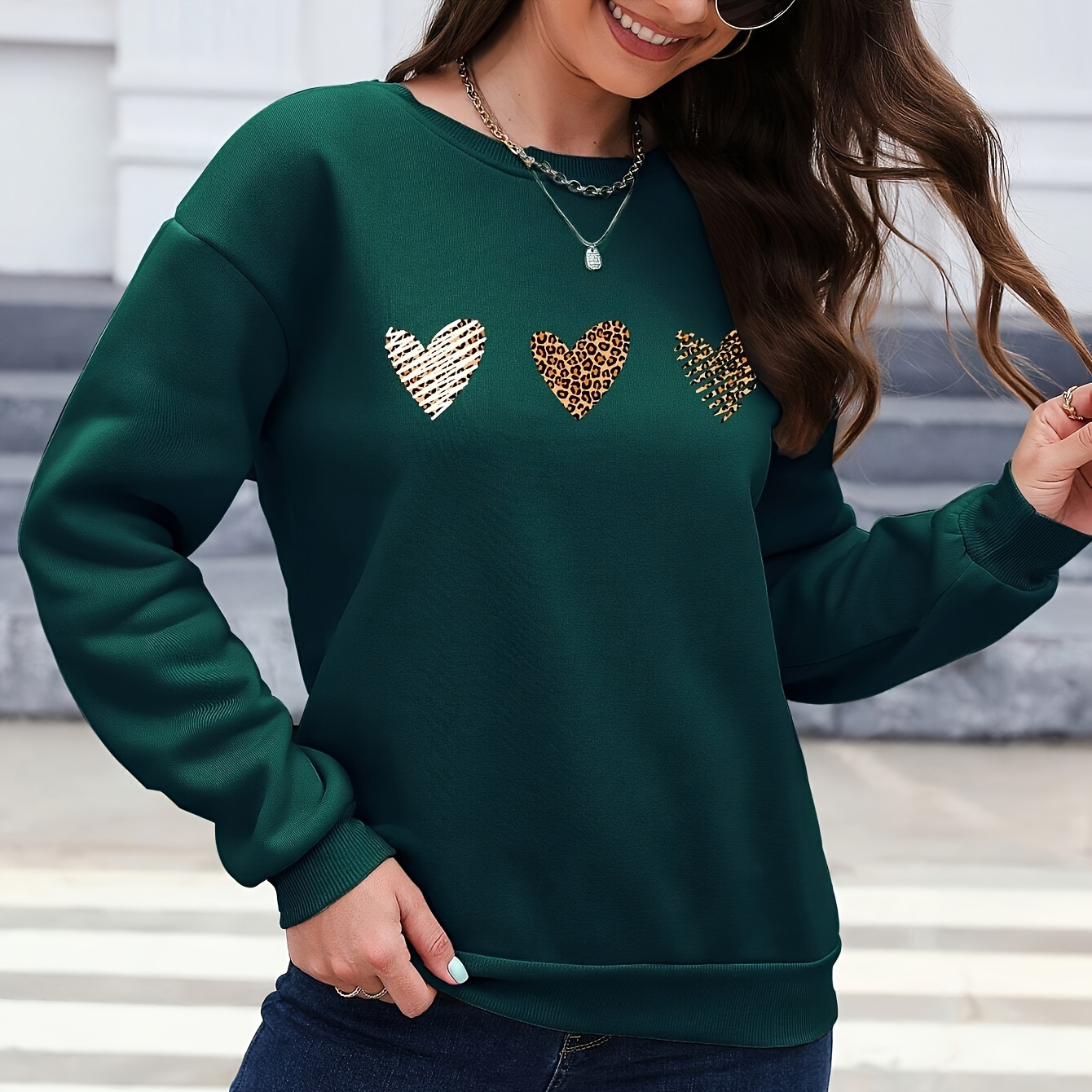 

Women's Fashion Plush-lined Sweatshirt, Crew Neck Pullover With Leopard Print Hearts, Casual Long Sleeve Top, Comfortable Sportswear Jacket, Casual Style