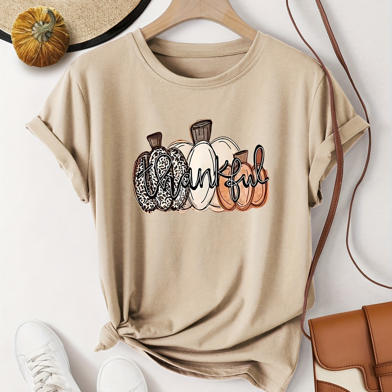 

Women's Vintage Style Casual T-shirt, With Halloween Pumpkin Lettering Print, Round Neck, Short Sleeve, Summer Sporty Top