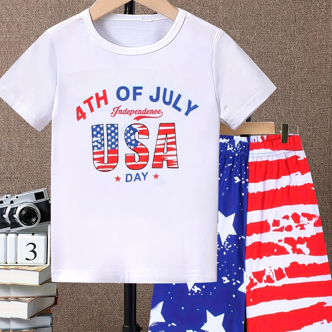 

2pcs Boys Independence Day 4th Of July Letter Graphic Print Short Sleeve T-shirt & Shorts Set, Comfy Summer Boys Clothes