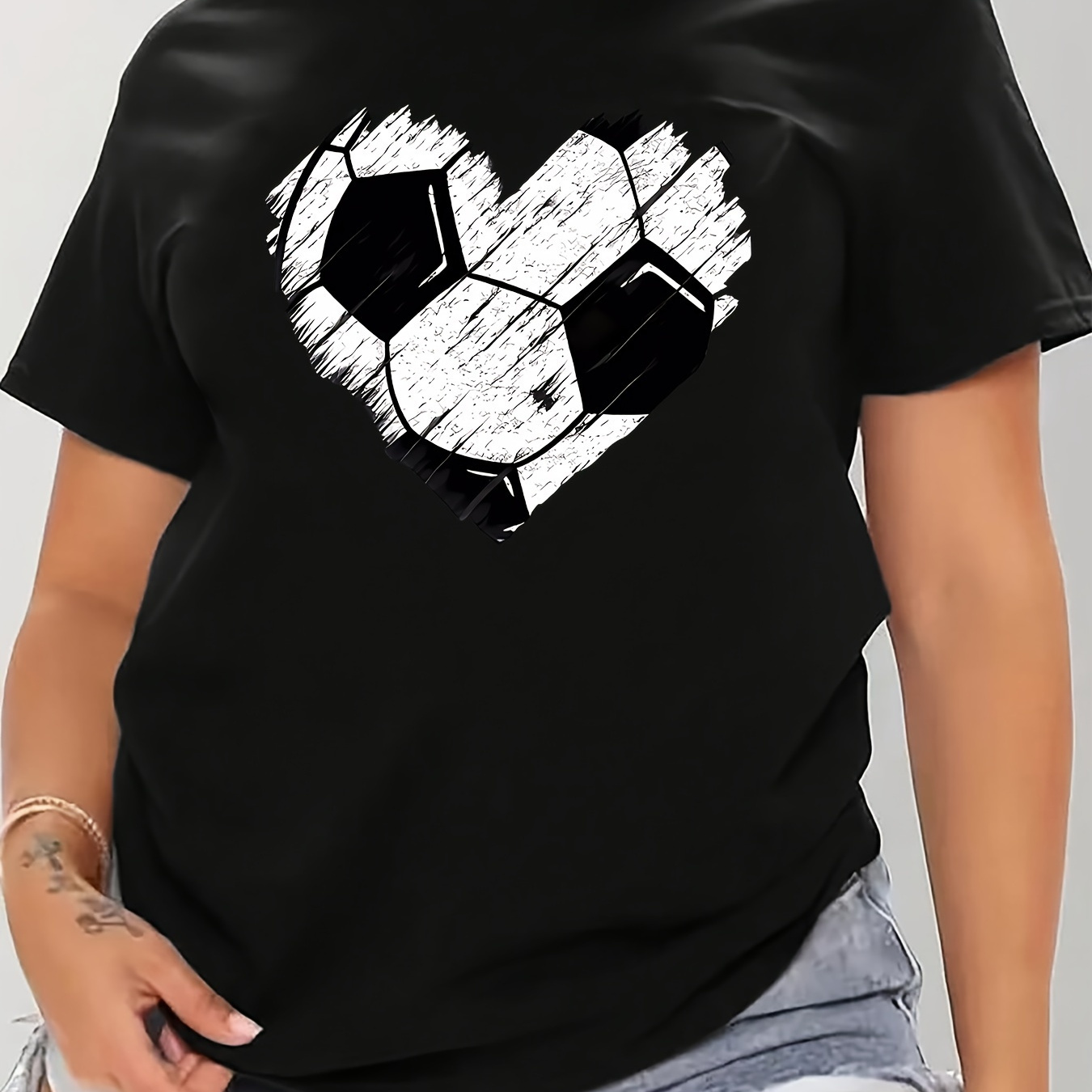 

Women's Plus Size Casual Sporty T-shirt, Soccer Football Heart Print, Comfort Fit Short Sleeve Tee, Fashion Breathable Casual Top