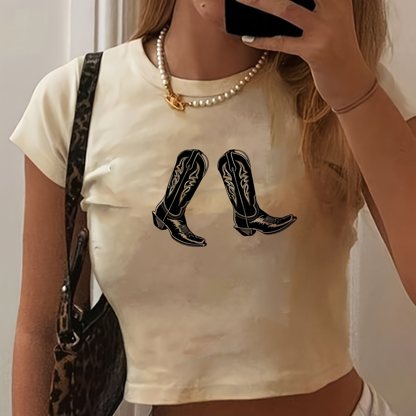 

Cowboy Boots Print Crew Neck T-shirt, Casual Short Sleeve T-shirt For Spring & Summer, Women's Clothing