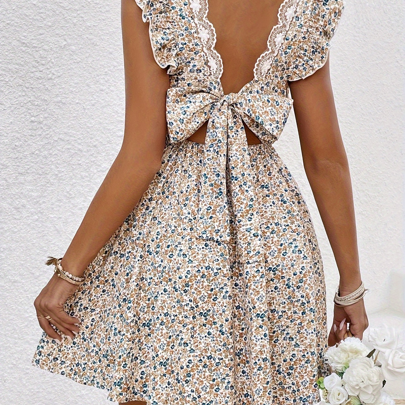 

Floral Print V Neck Dress, Vacation Style Ruffle Hem Backless Sleeveless Dress For Spring & Summer, Women's Clothing