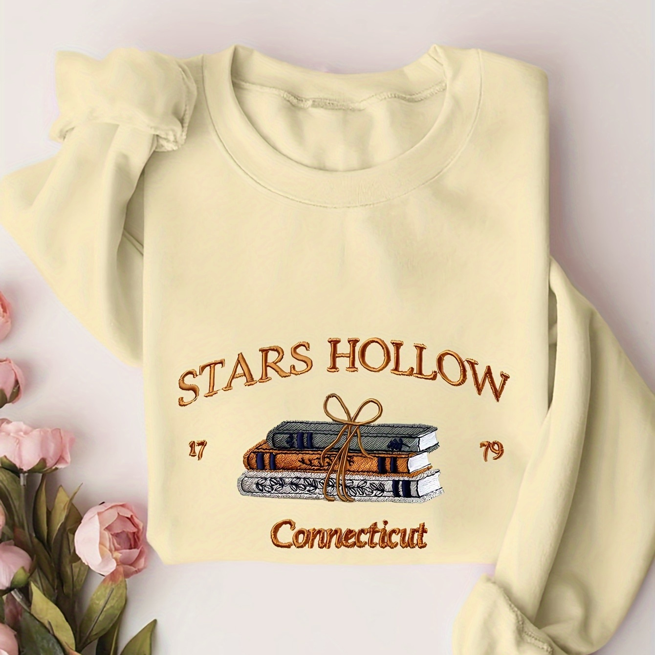 

Stars Hollow Graphic Sweatshirt For Women - Cozy Crew Neck, Casual Polyester , Machine Washable - Fall & Winter