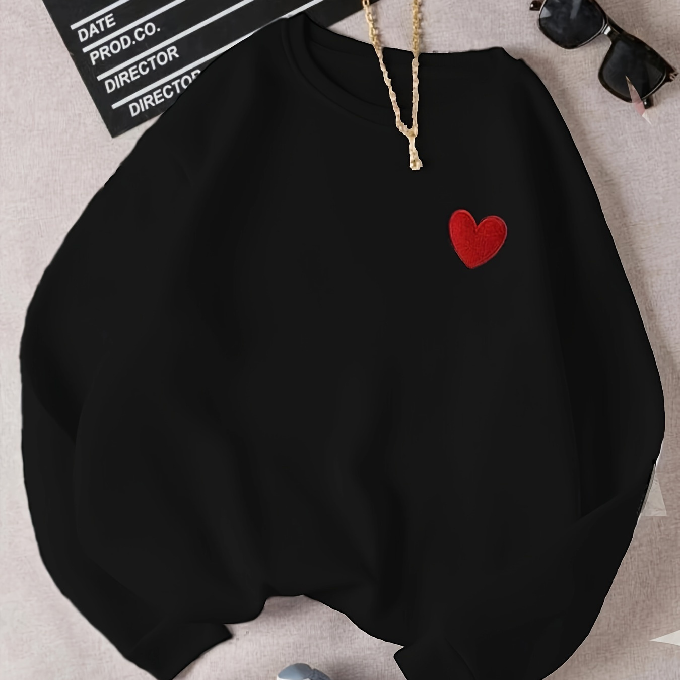 

Heart Pattern Pullover Sweatshirt, Casual Long Sleeve Crew Neck Sweatshirt For Fall & Winter, Women's Clothing, Valentine's Day