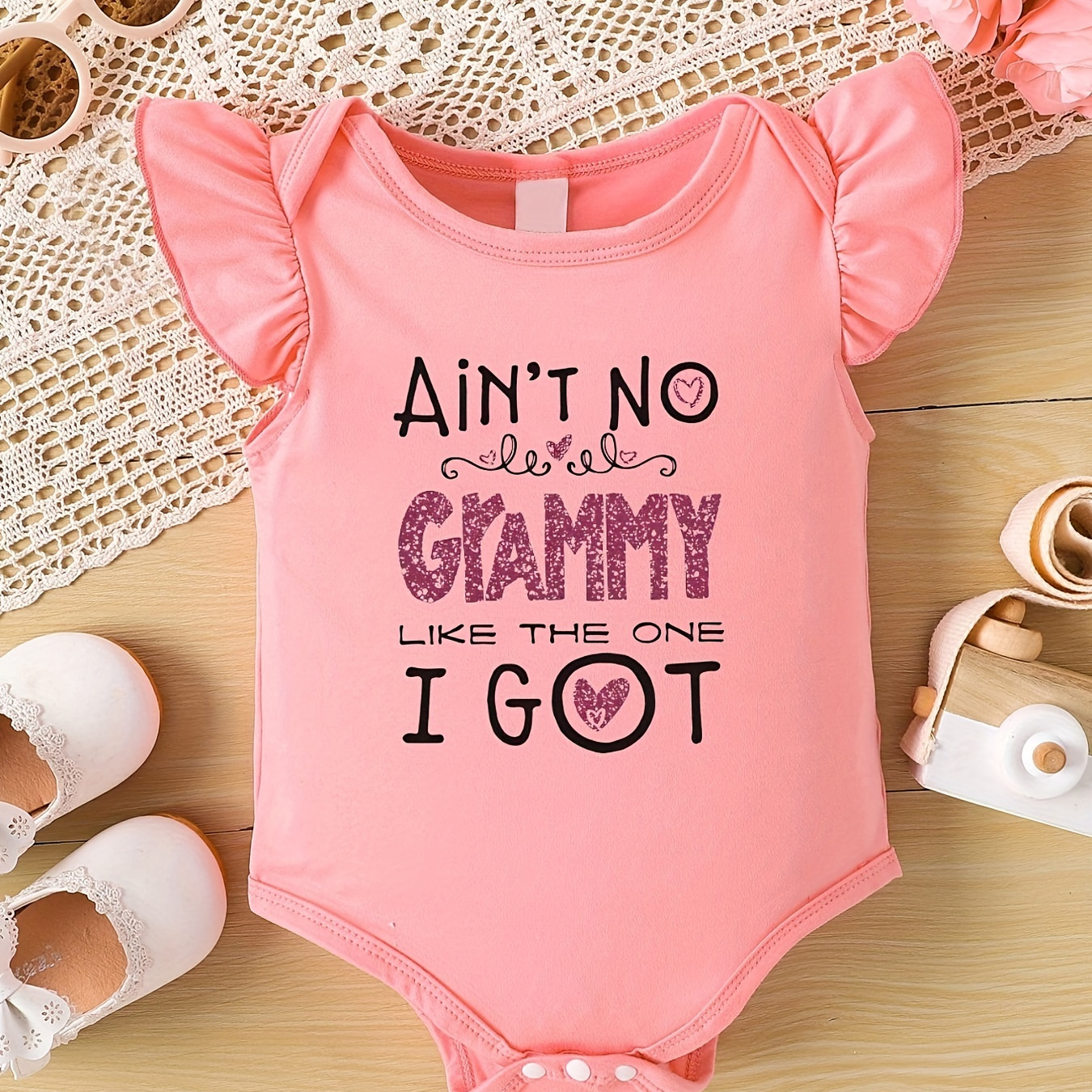 

Baby's "ain't No Grammy Like The 1 I Got" Print Triangle Bodysuit, Casual Cap Sleeve Romper, Toddler & Infant Girl's Onesie For Summer, As Gift
