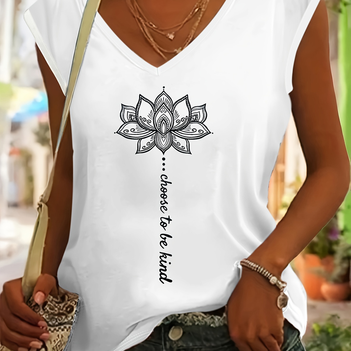 

Plus Size Lotus Print T-shirt, Casual V Neck Cap Sleeve T-shirt, Women's Plus Size clothing