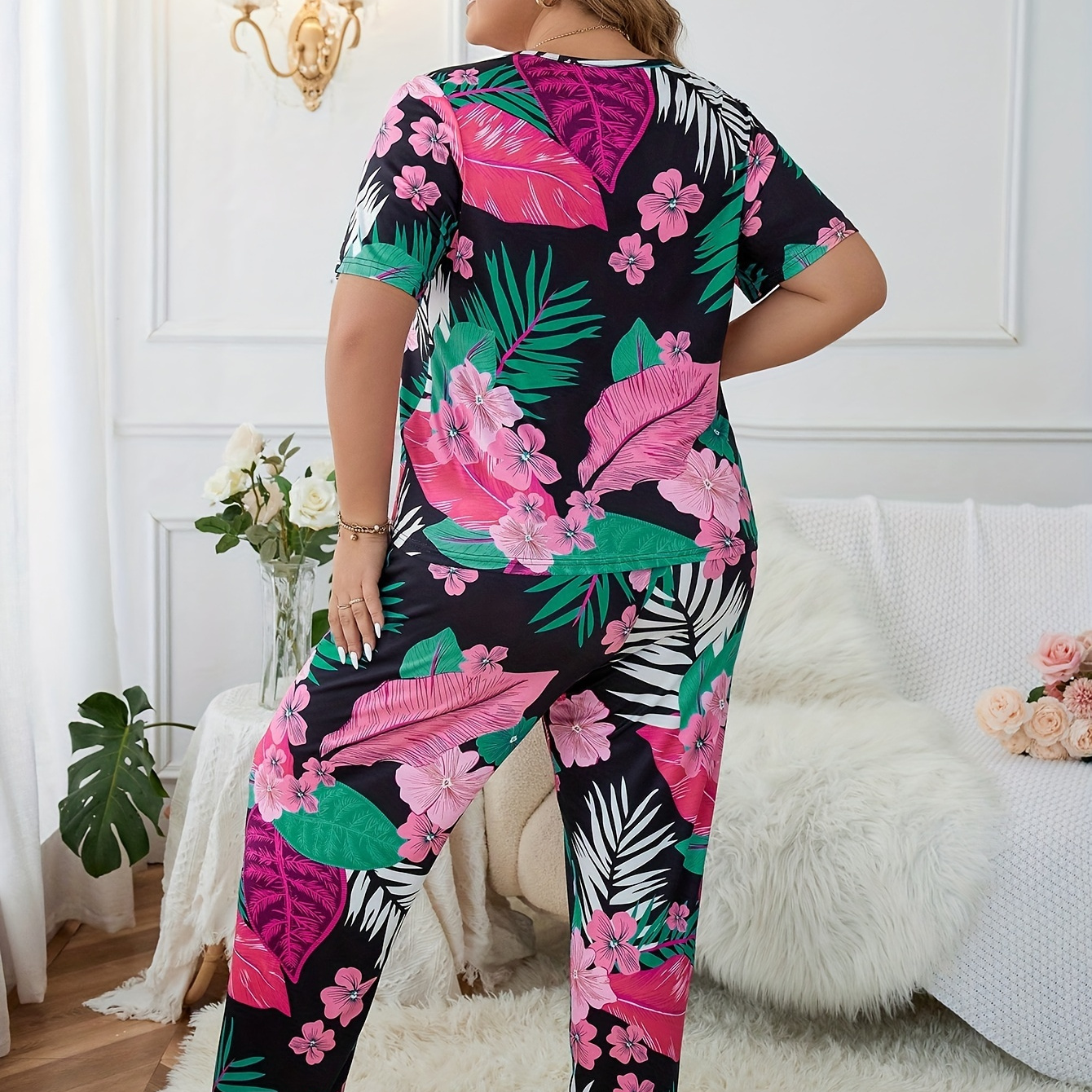 

Women's Casual Pajama Set, Plus Size Tropical Print Short Sleeve Round Neck Top & Pants Loungewear 2 Piece Set