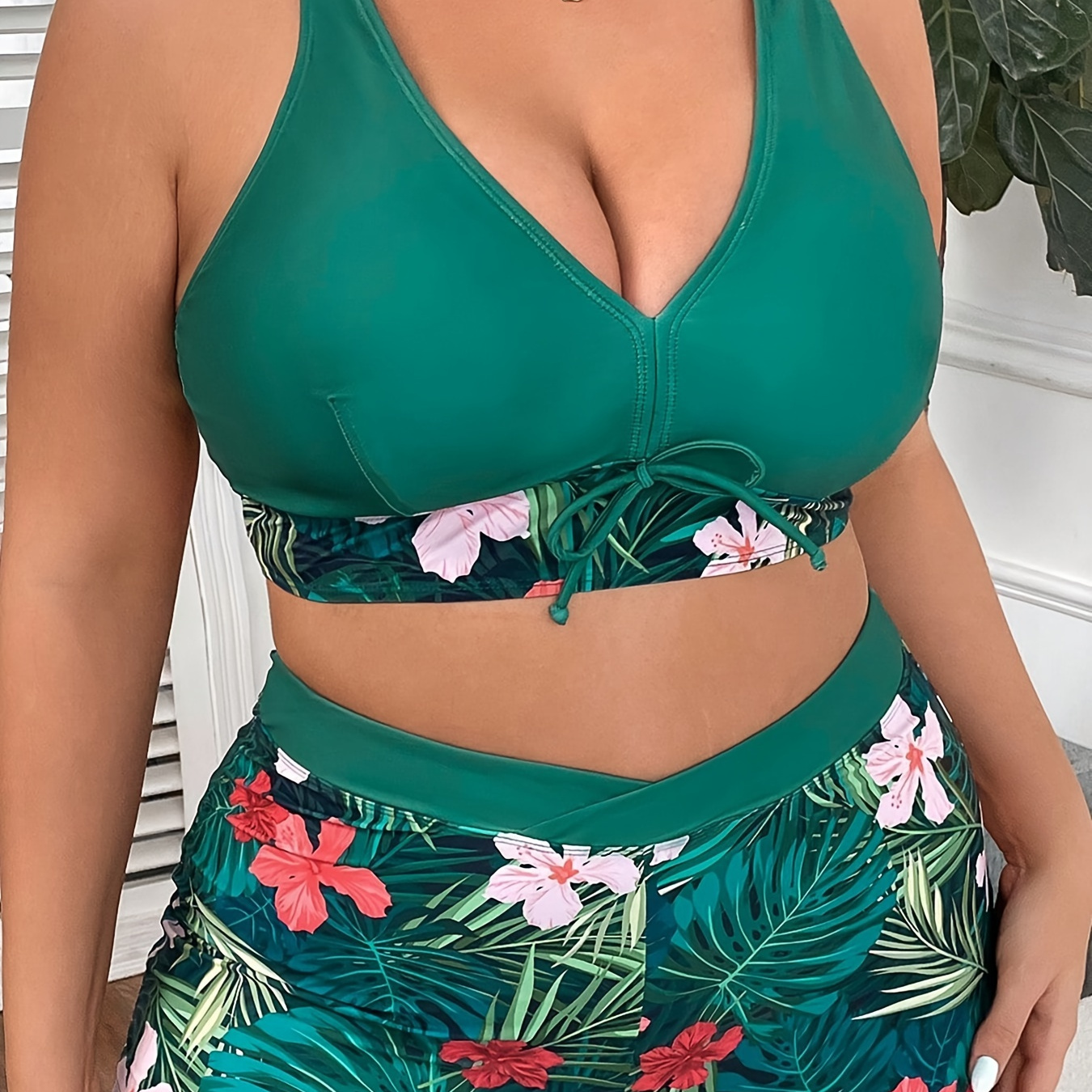 

Ensemble Bikini Vacay Pour Femmes, Ensemble 2 Pièces Grande Taille Avec Col En V, Soutien-gorge Noué Sur Le Devant Et Boxer Imprimé Tropical