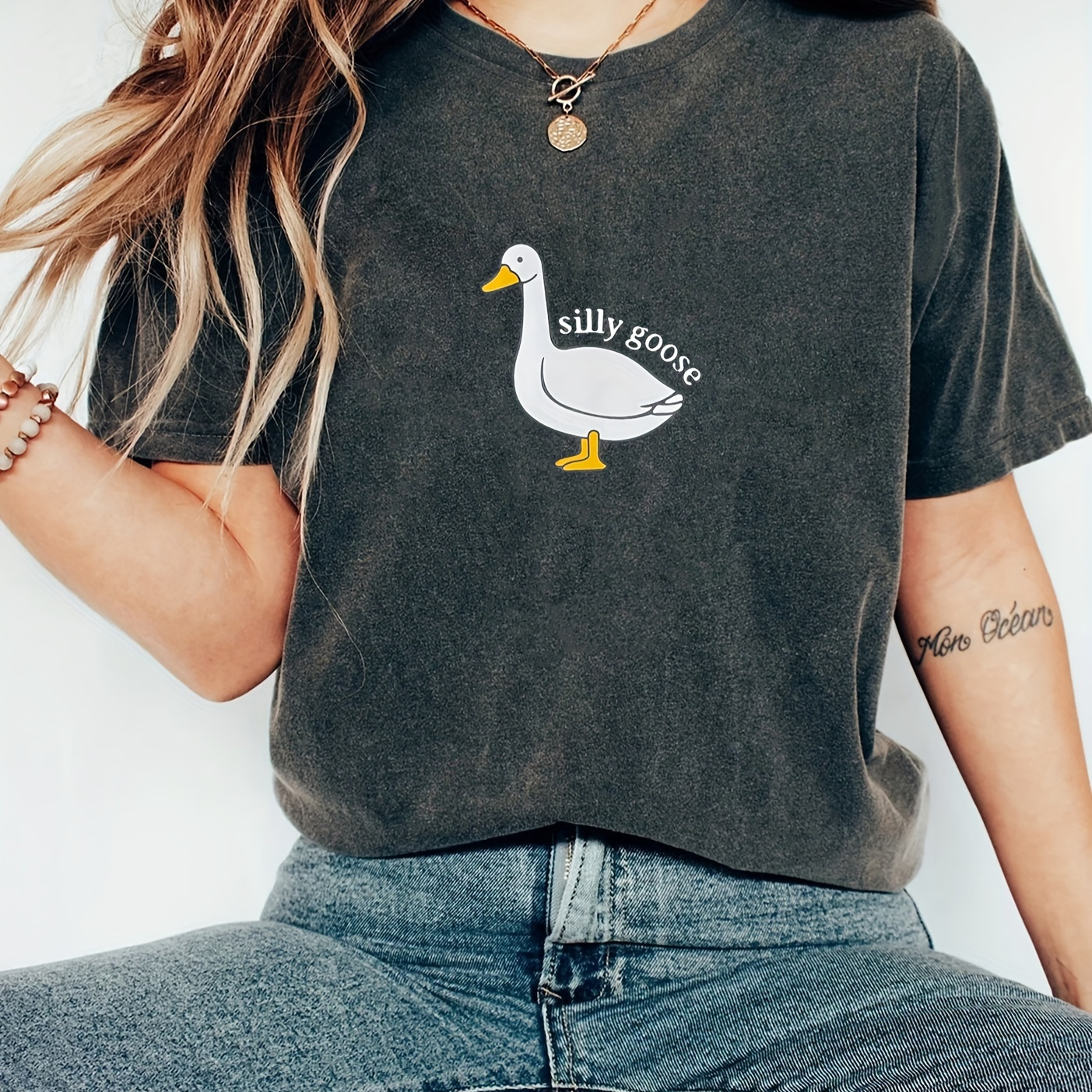 

Goose & Letter Print Crew Neck T-shirt, Casual Short Sleeve Top For Spring & Summer, Women's Clothing