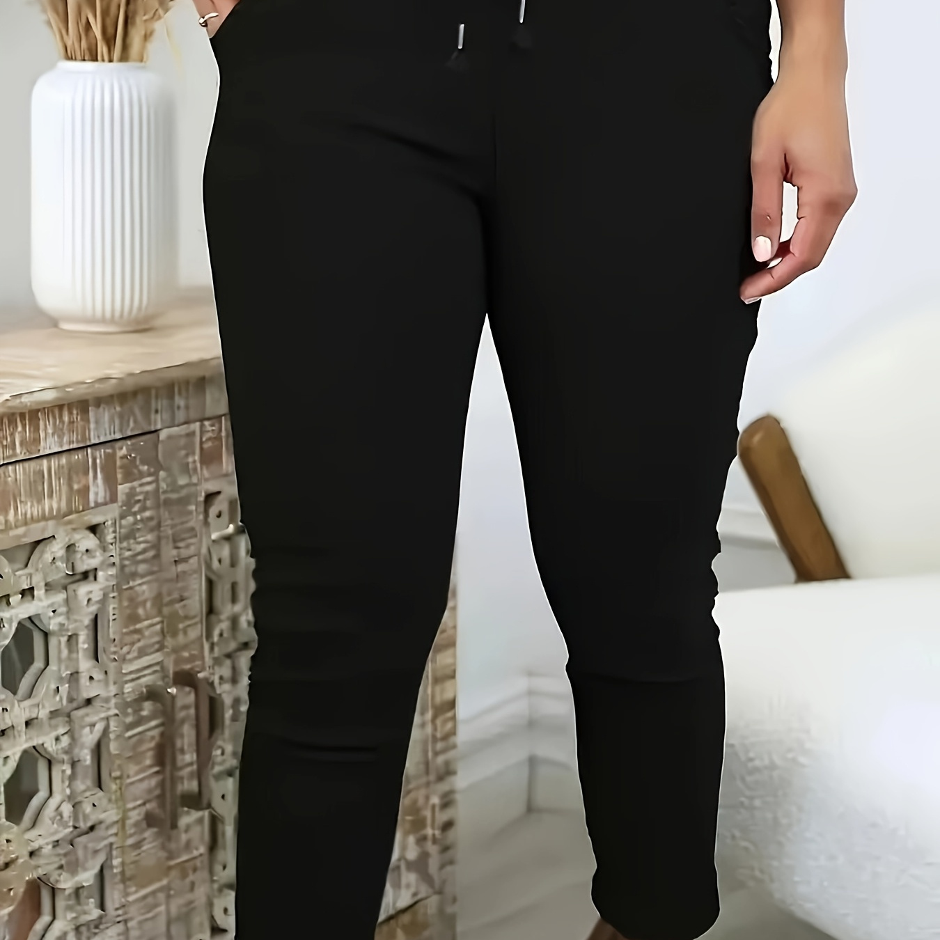 

1 pantalon skinny décontracté pour femme grande taille, en de polyester de couleur unie, extensible moyen, taille élastique avec cordon de serrage, poches , coupe standard toutes - Lavable en machine