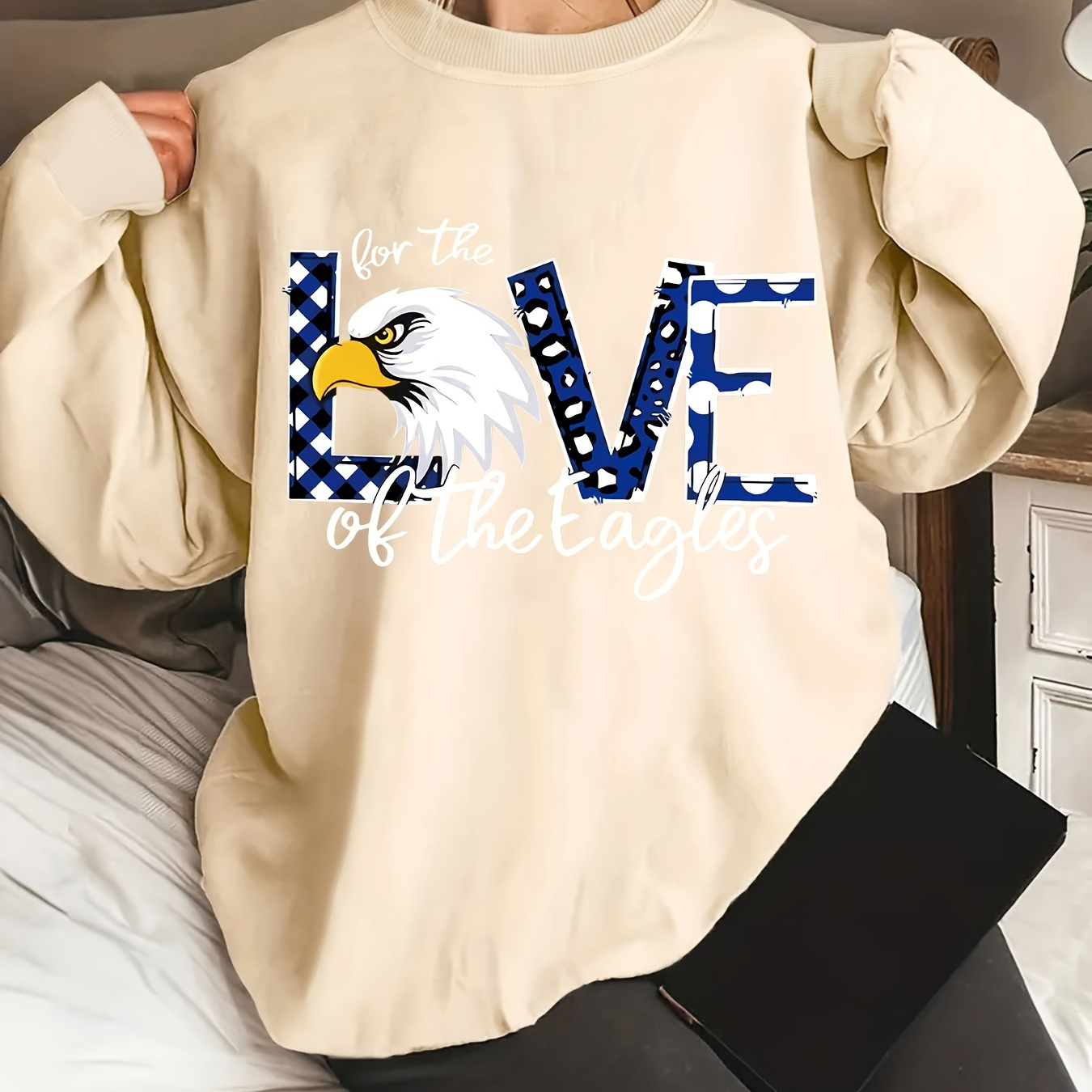 

Plus Size Eagle & Letter Print Sweatshirt, Casual Long Sleeve Crew Neck Sweatshirt, Women's Plus Size Clothing