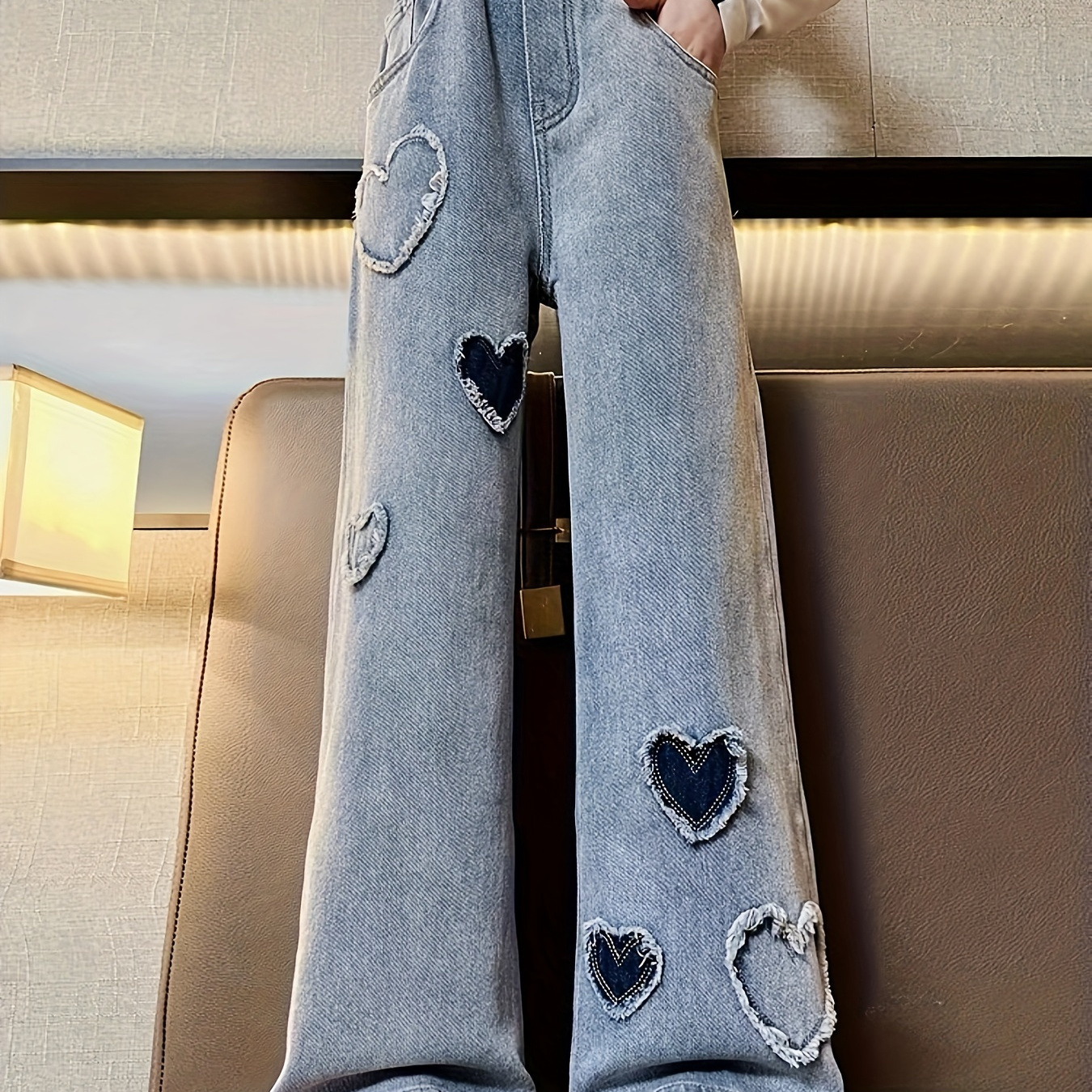 

Light Blue Denim Trousers For Mid-large Kids With Heart Embellishments, Loose And Comfortable, Trendy And , Suitable For All , Any To Show Energy.