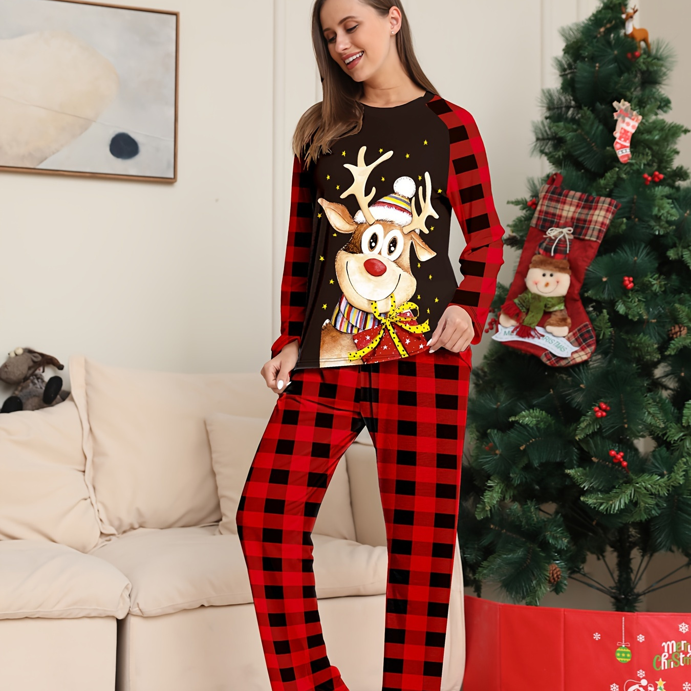 

Cozy Christmas Reindeer Print Women's Pajama Set - Long Sleeve & Pants, Soft Polyester , Machine Washable, Best For Christmas