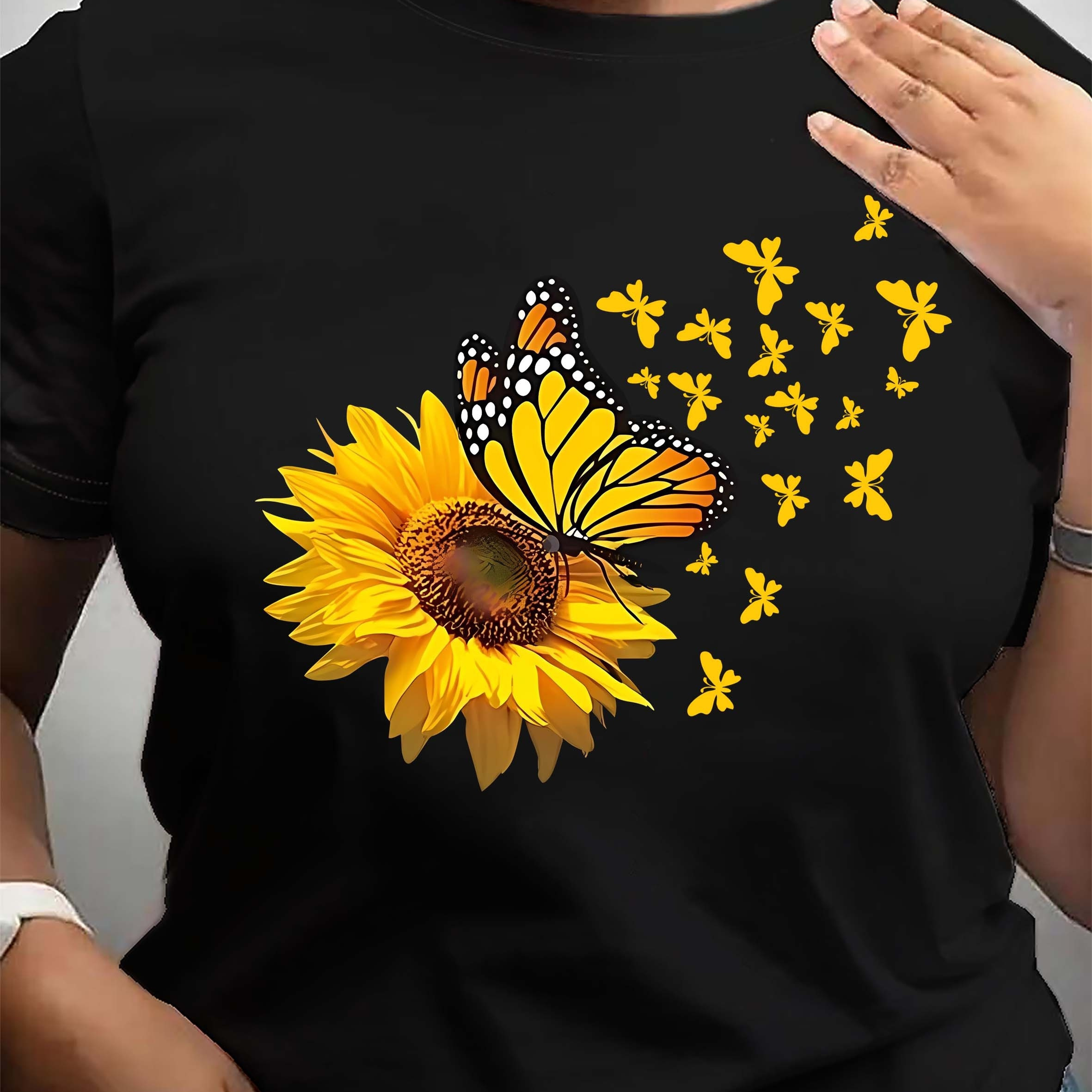 

T-shirt Imprimé Tournesol Papillon, Haut Décontracté À Manches Courtes Et Col Rond Pour Le Printemps Et L'été, Vêtements Pour Femmes