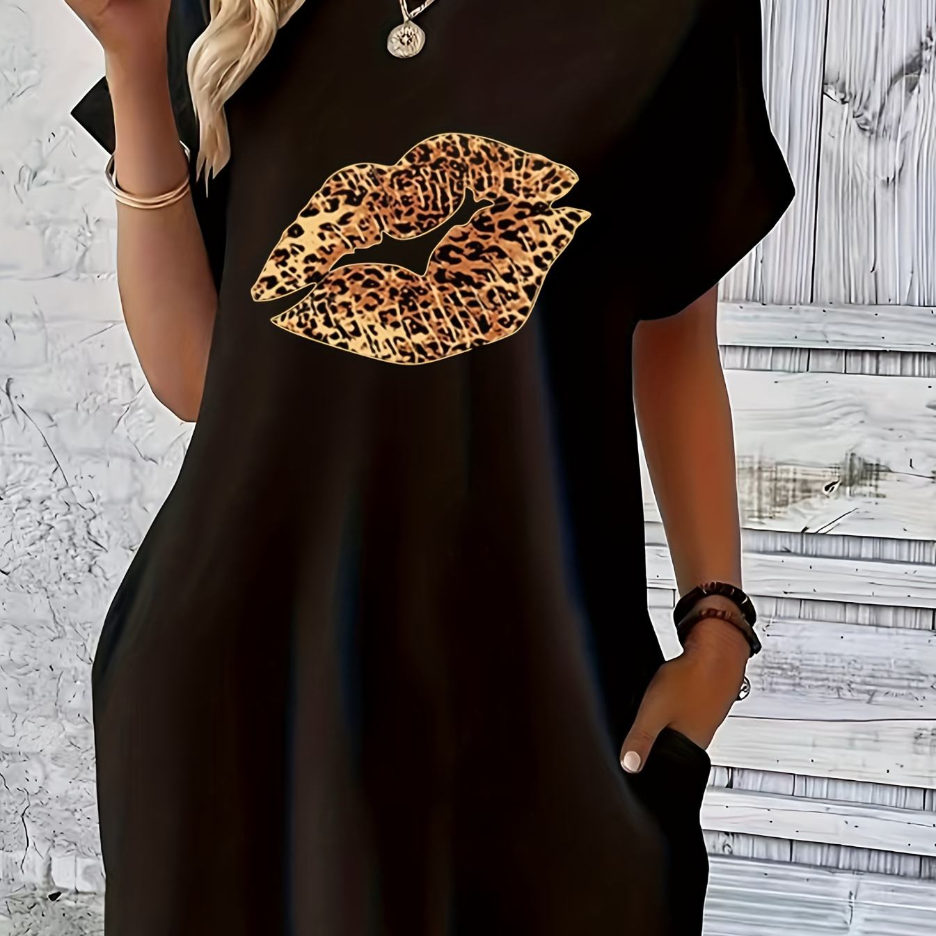 

Leopard Lips Print Tee Dress, Short Sleeve Crew Neck Casual Dress For Summer & Spring, Women's Clothing