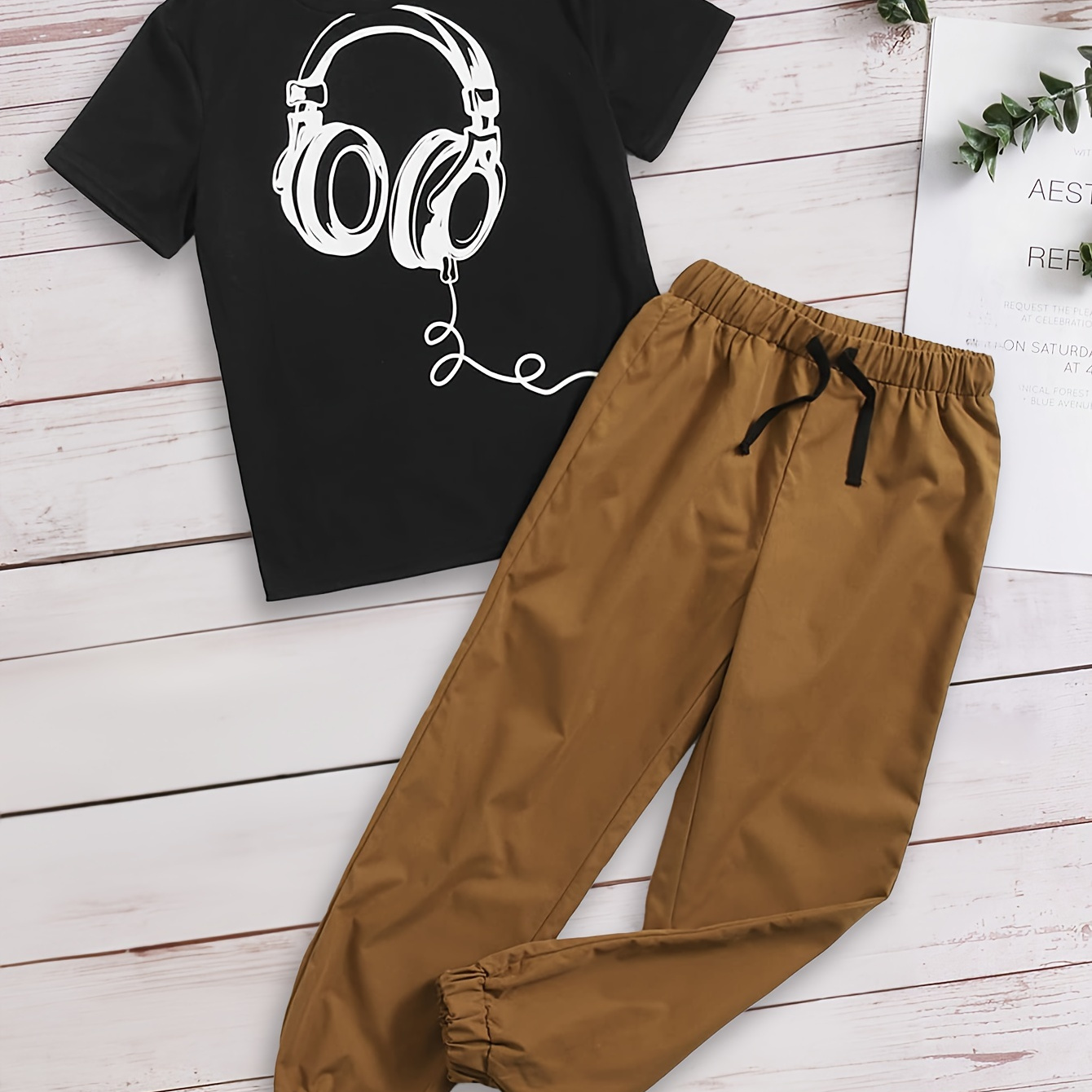 

2pcs Boys Casual Headphone Graphic Print Short Sleeve T-shirt & Pants Set, Comfy Boys Clothes
