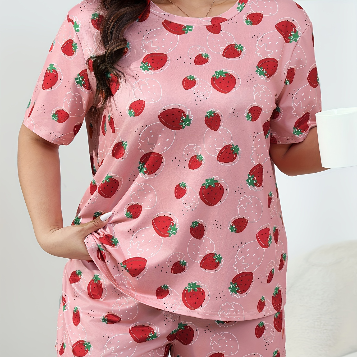 

Women's Cute Pajamas Set, Plus Size Strawberry Print Short Sleeve Tee & Shorts Lounge 2 Piece Set