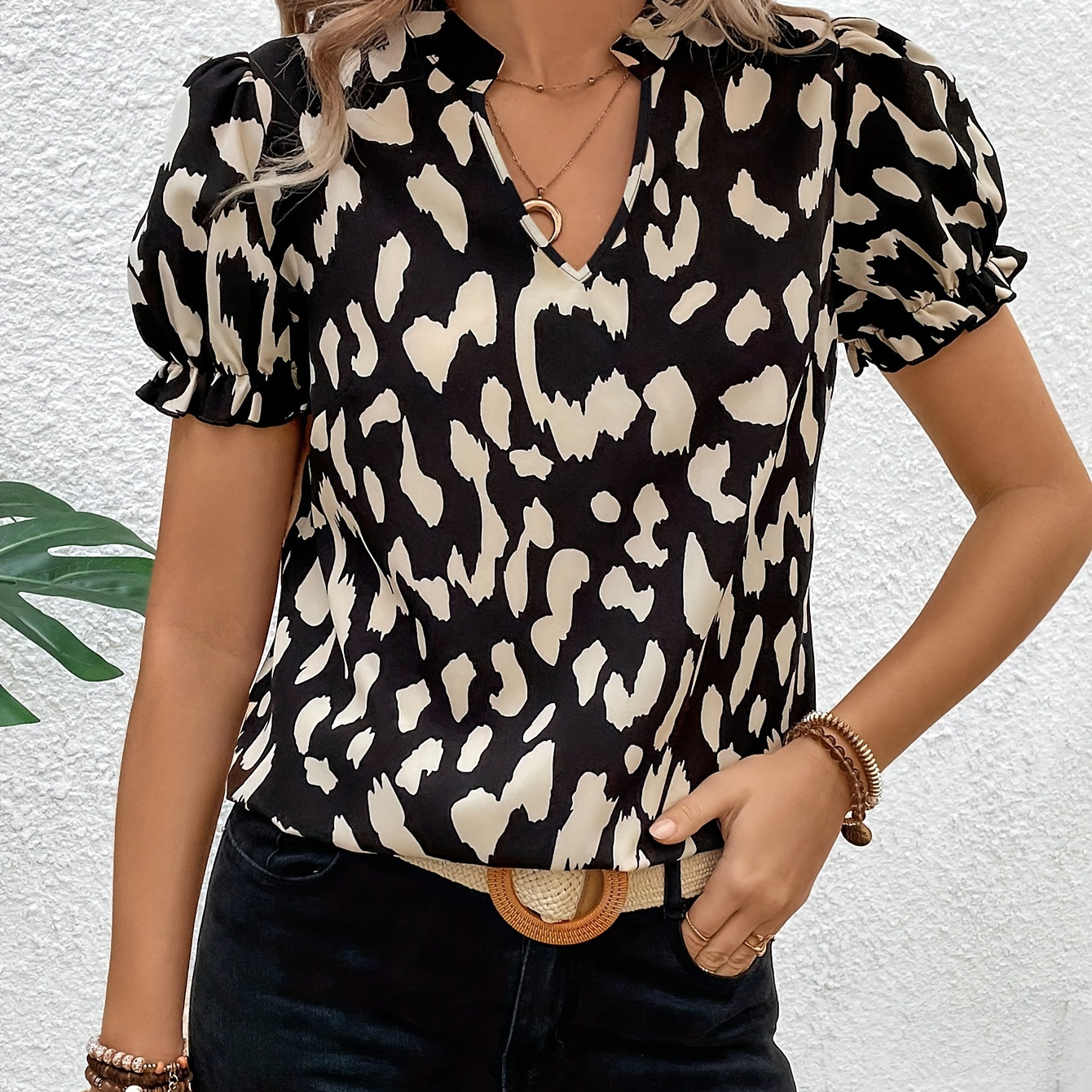 

Allover Print Notched Neck Blouse, Casual Short Sleeve Ruffle Trim Blouse For Spring & Summer, Women's Clothing
