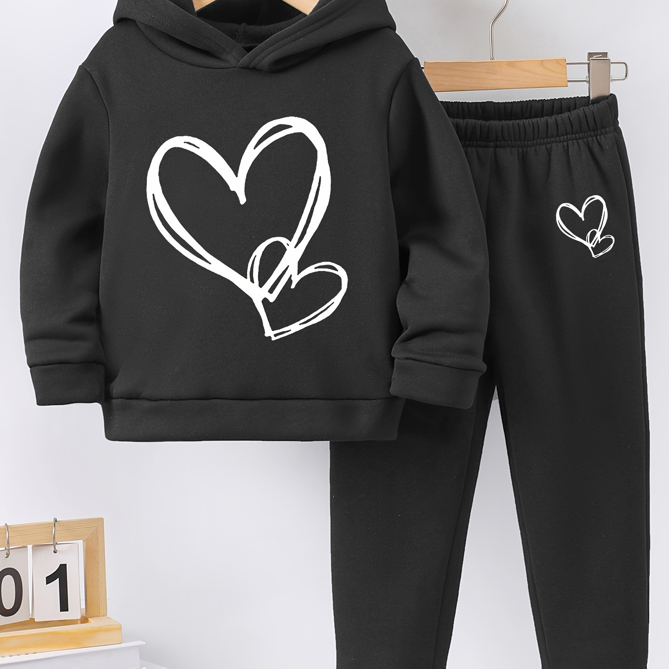 

Double Hearts Graphic Print Girl's Two-piece Set, Warm Fleece Hooded Sweatshirt & Sports Trousers, Casual Comfortable Versatile Outfits For Autumn And Winter