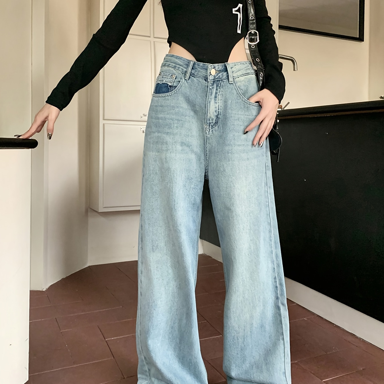 

High Waist Wide Leg Jeans For Women, Street Style, Loose Fit Floor-length Color Block Pocket Denim Pants With Heart Detail