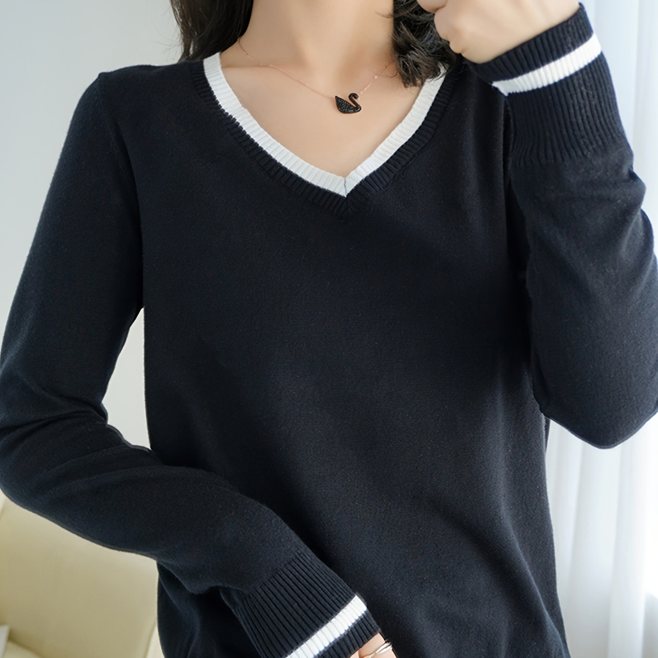 

Élégante+Nouveau Printemps et Automne Nouveau Pull pour Femme Col V Sexy Chemise à Manches Longues Pull Sous-Vêtement Baota Confortable